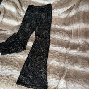 Old Navy Black and Green Kids Bottoms